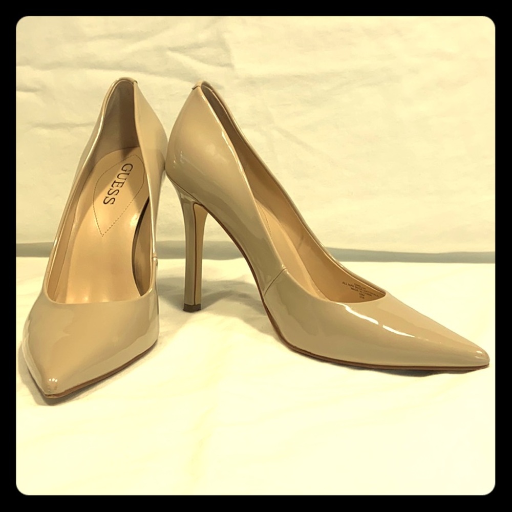 Guess nude faux patent leather heels